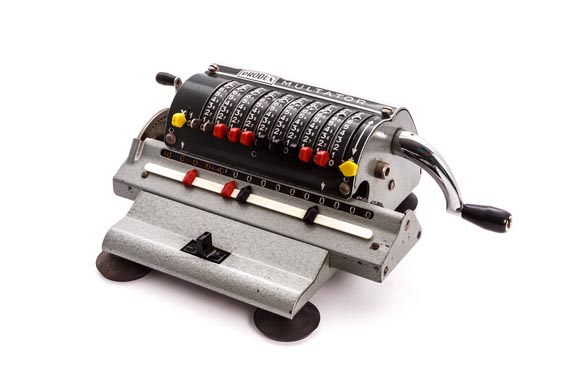 Calculadora mecánica MULTATOR II
